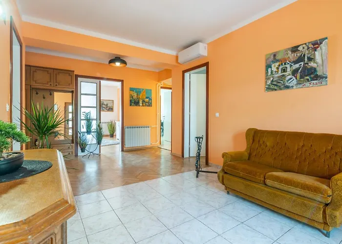 Apartments Virna
